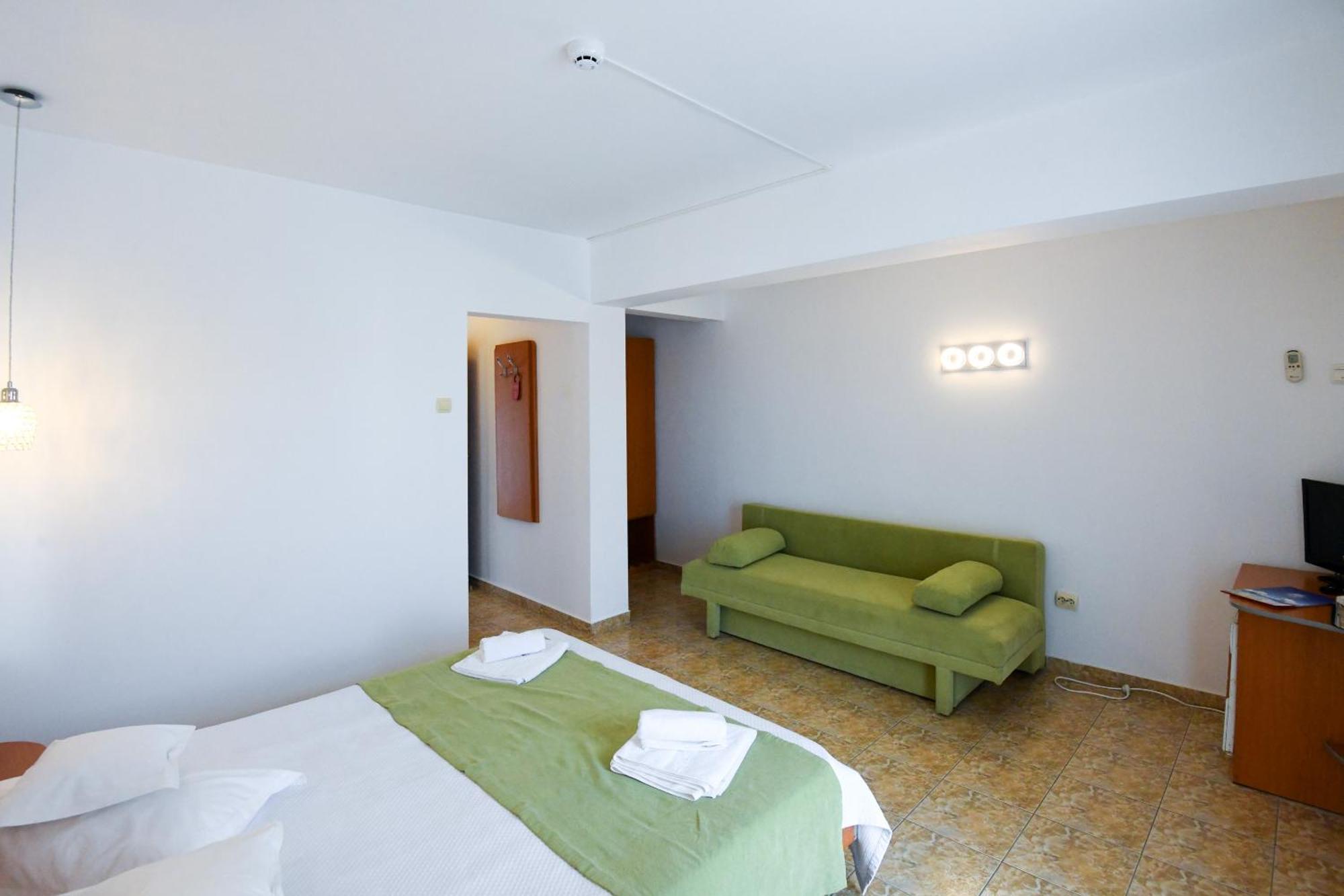 Complex Modern All Inclusive 马马亚 外观 照片