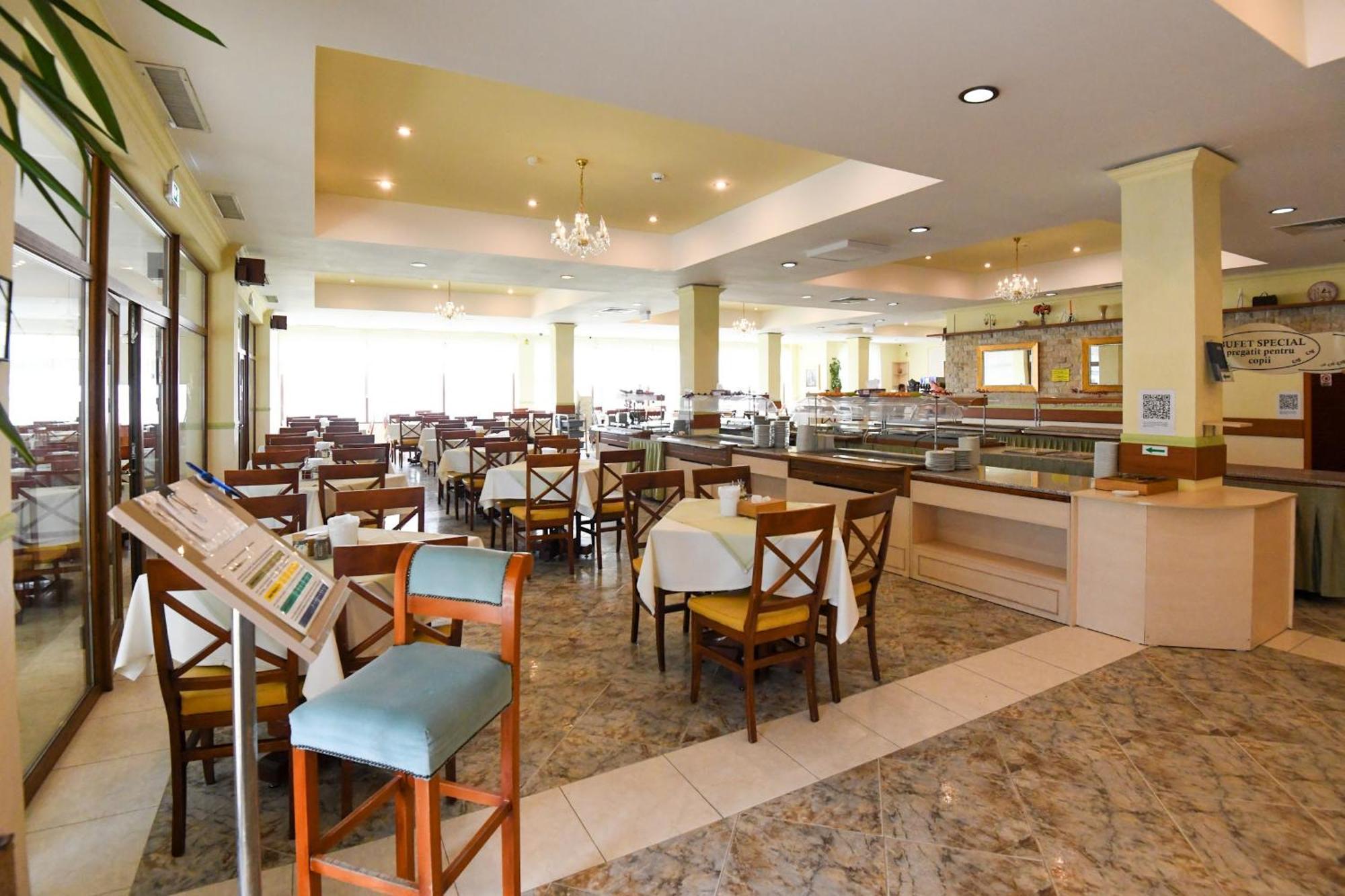 Complex Modern All Inclusive 马马亚 外观 照片