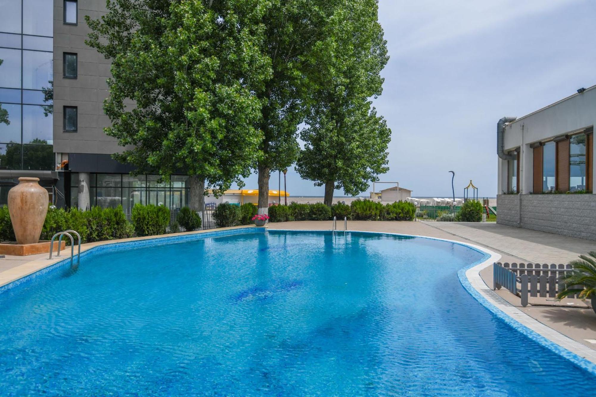 Complex Modern All Inclusive 马马亚 外观 照片