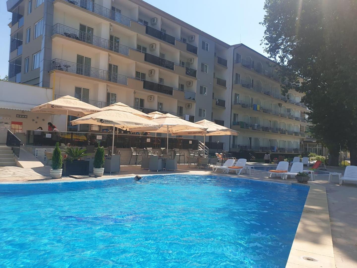 Complex Modern All Inclusive 马马亚 外观 照片