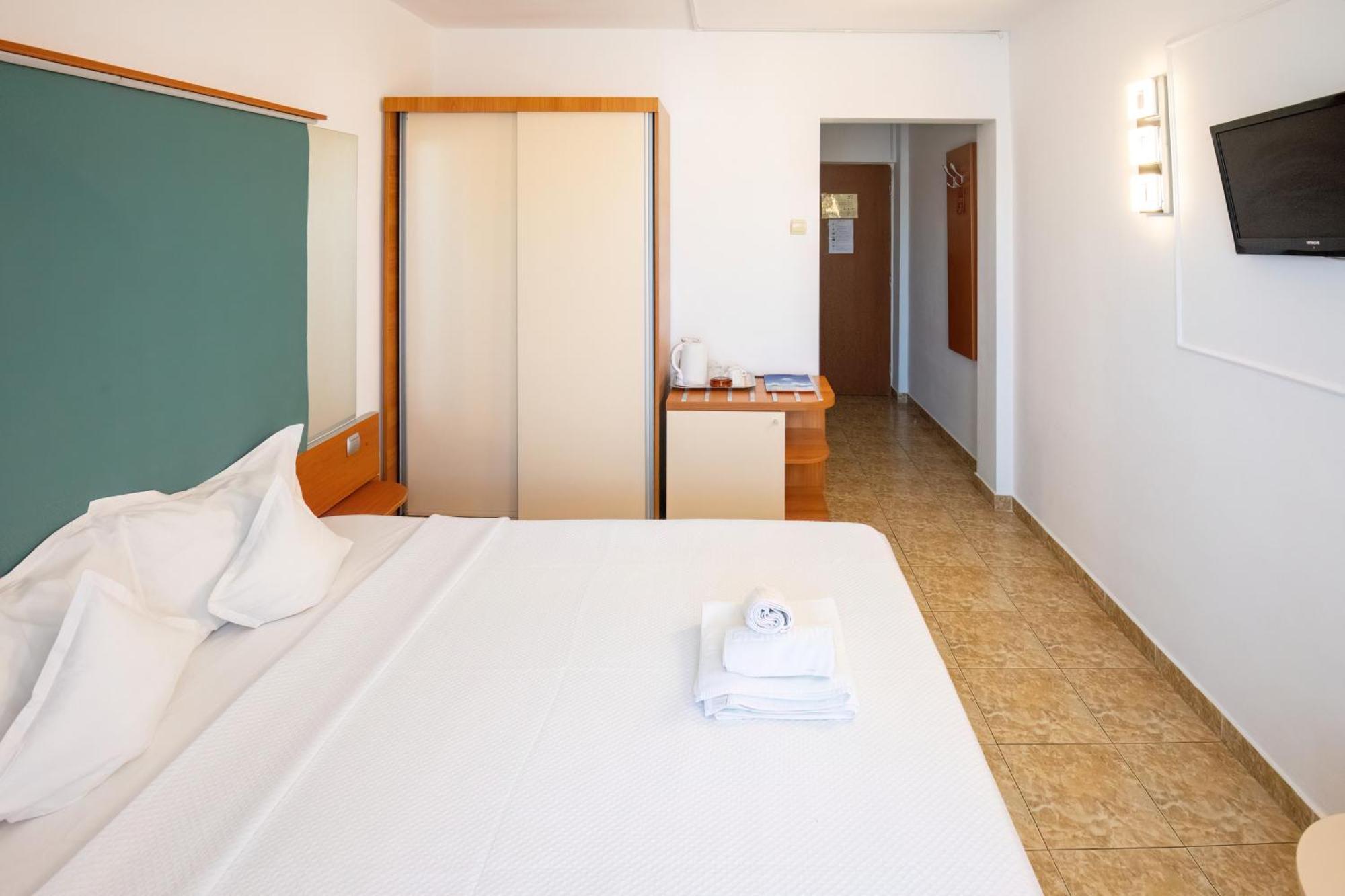 Complex Modern All Inclusive 马马亚 外观 照片