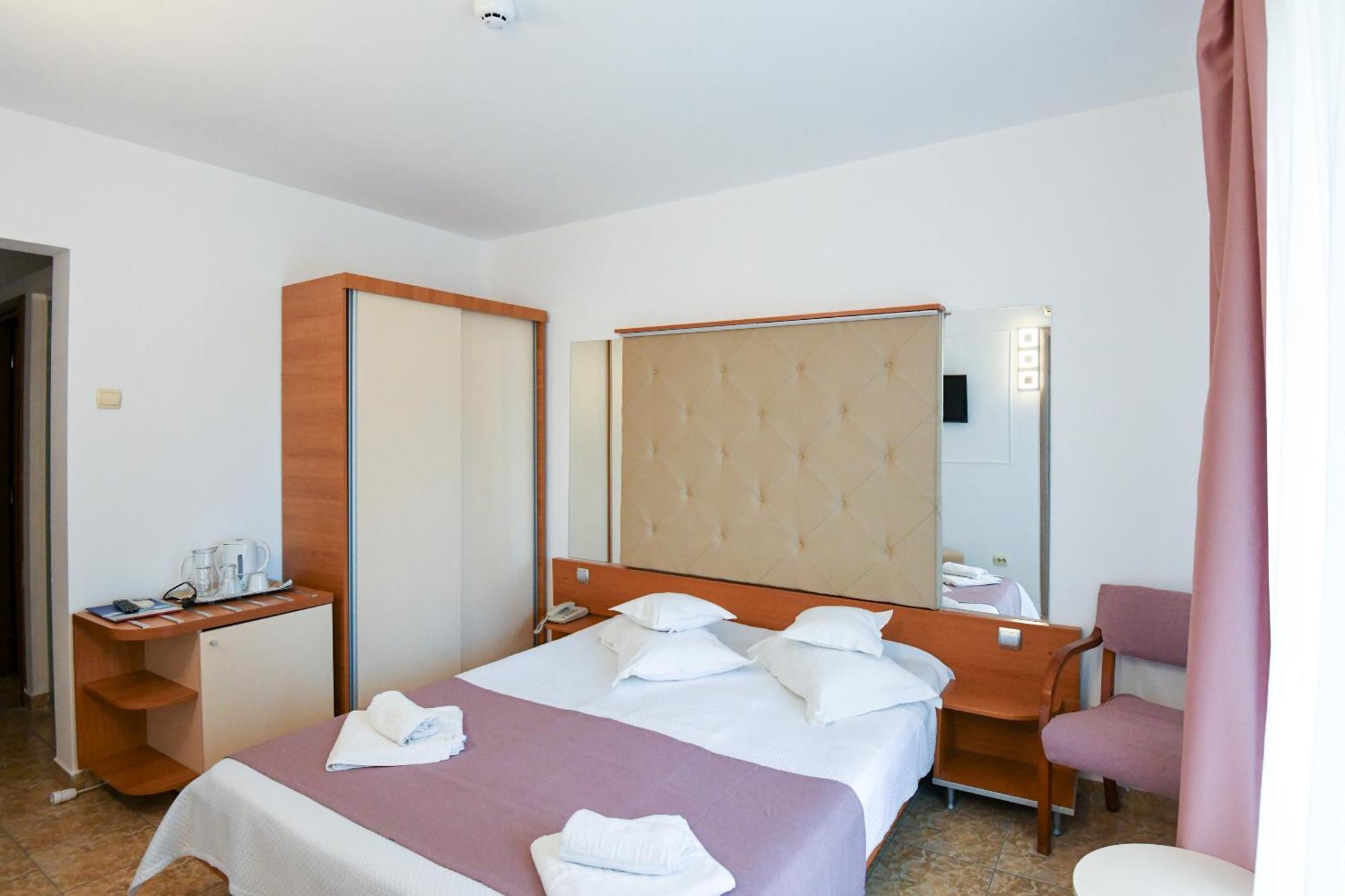 Complex Modern All Inclusive 马马亚 外观 照片